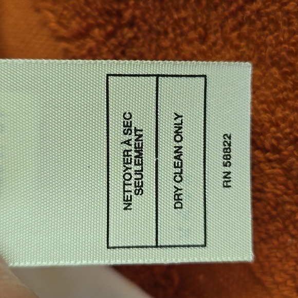 MAX STUDIO | NWT Cropped Pants in White sz 6 - Picture 7 of 7